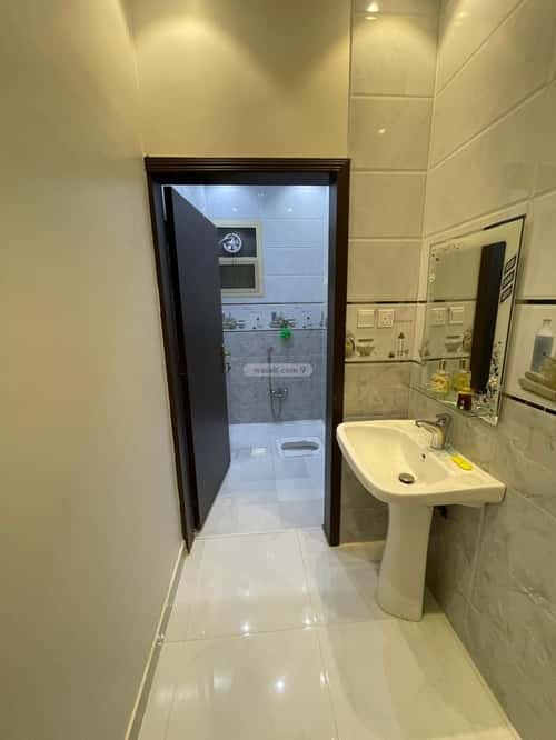 3 bedroom apartment in Dhahrat Laban 1