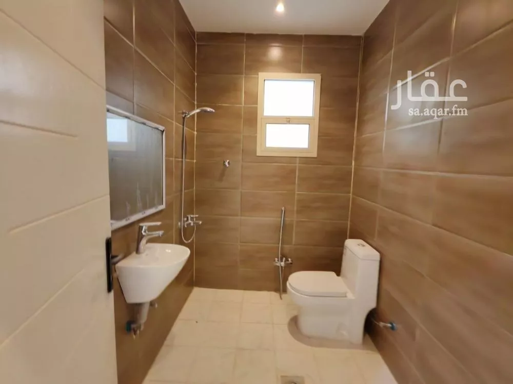 3 bedroom floor in Al Shifa 7