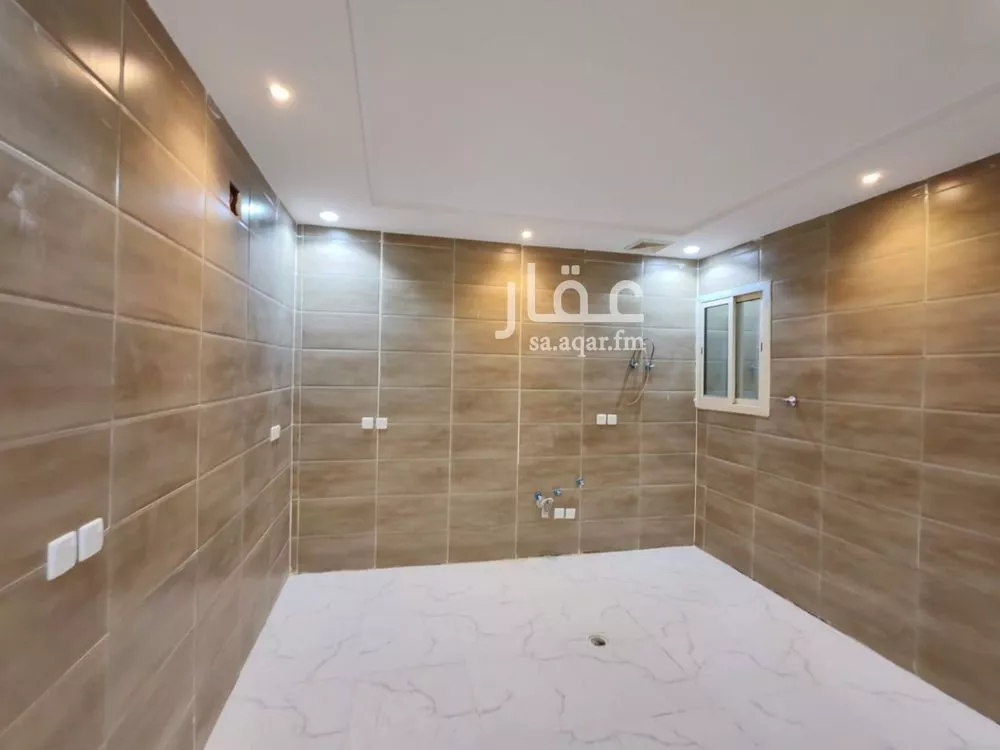 3 bedroom floor in Al Shifa 8