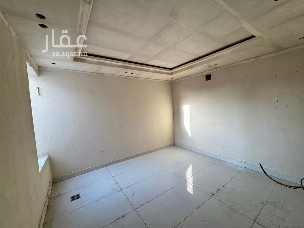 دور 4 غرف في طيبة 12