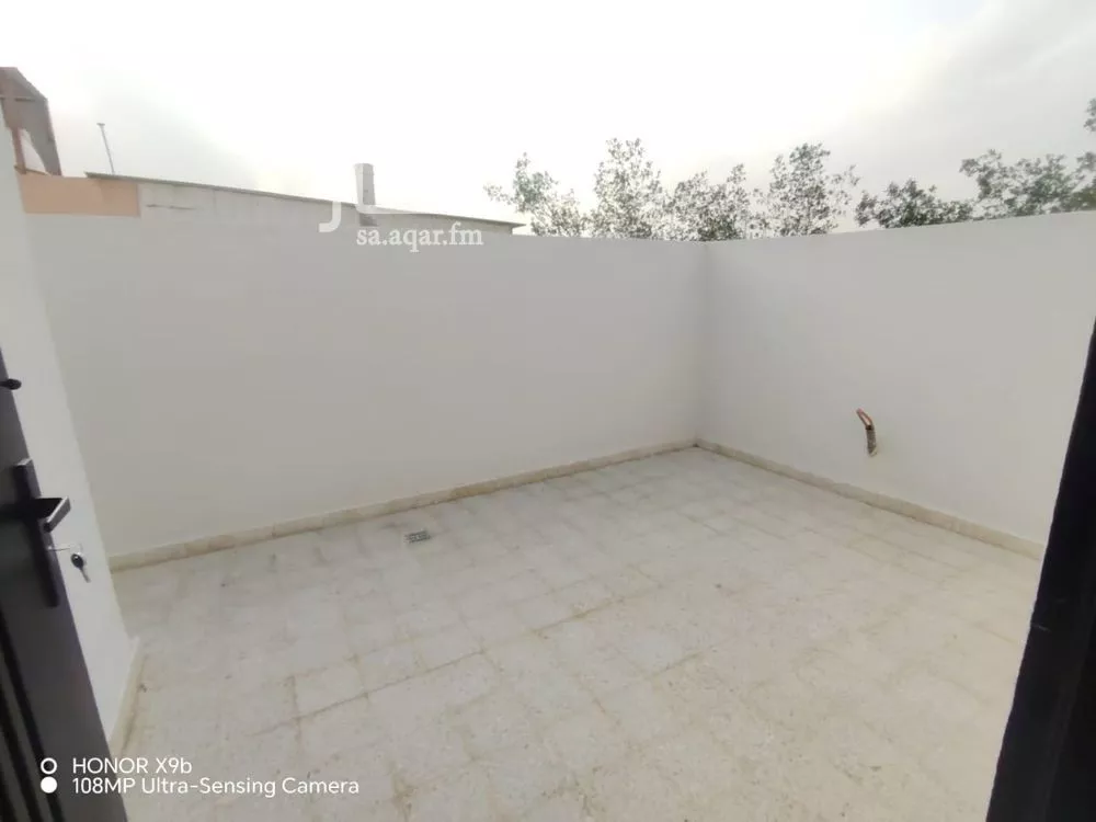 6 bedroom floor in As Suwaidi 15