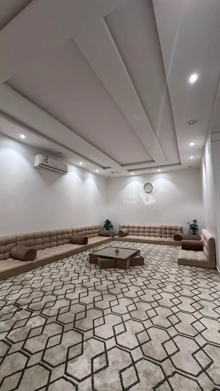 4 bedroom villa in Tuwaiq, Riyadh 3