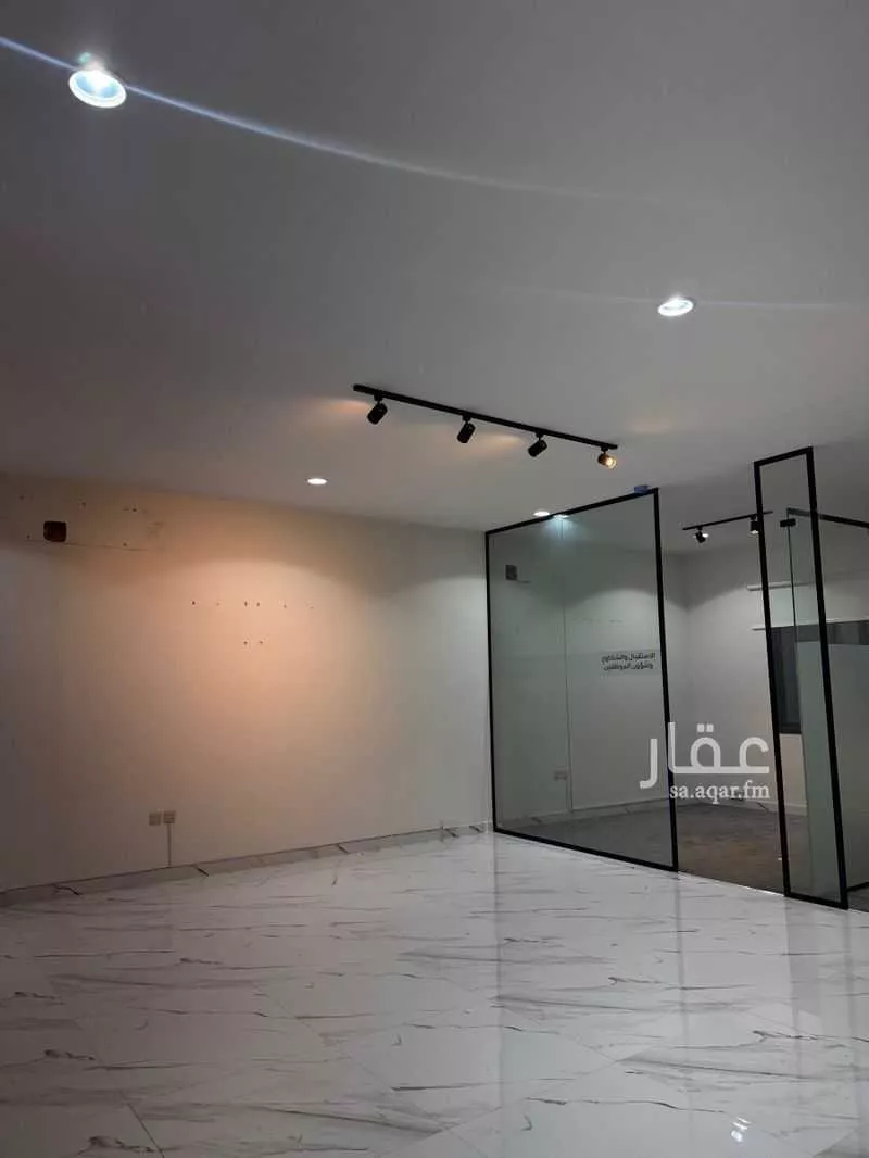 2 bedroom office in Al Nuzhah, Riyadh 3