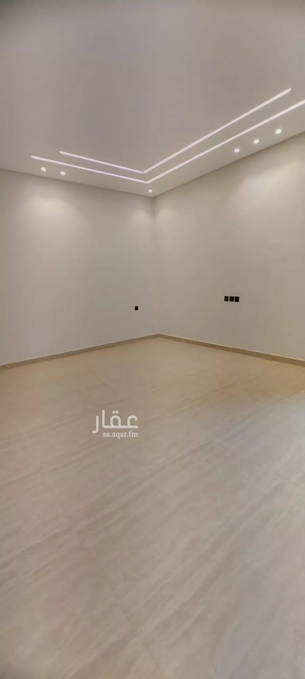 8 bedroom floor in Tuwaiq 11