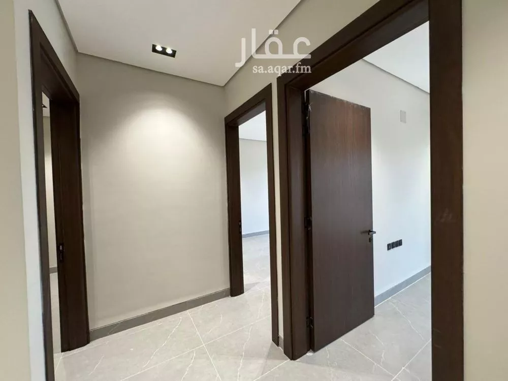 4 bedroom floor in Ishbiliyah 11
