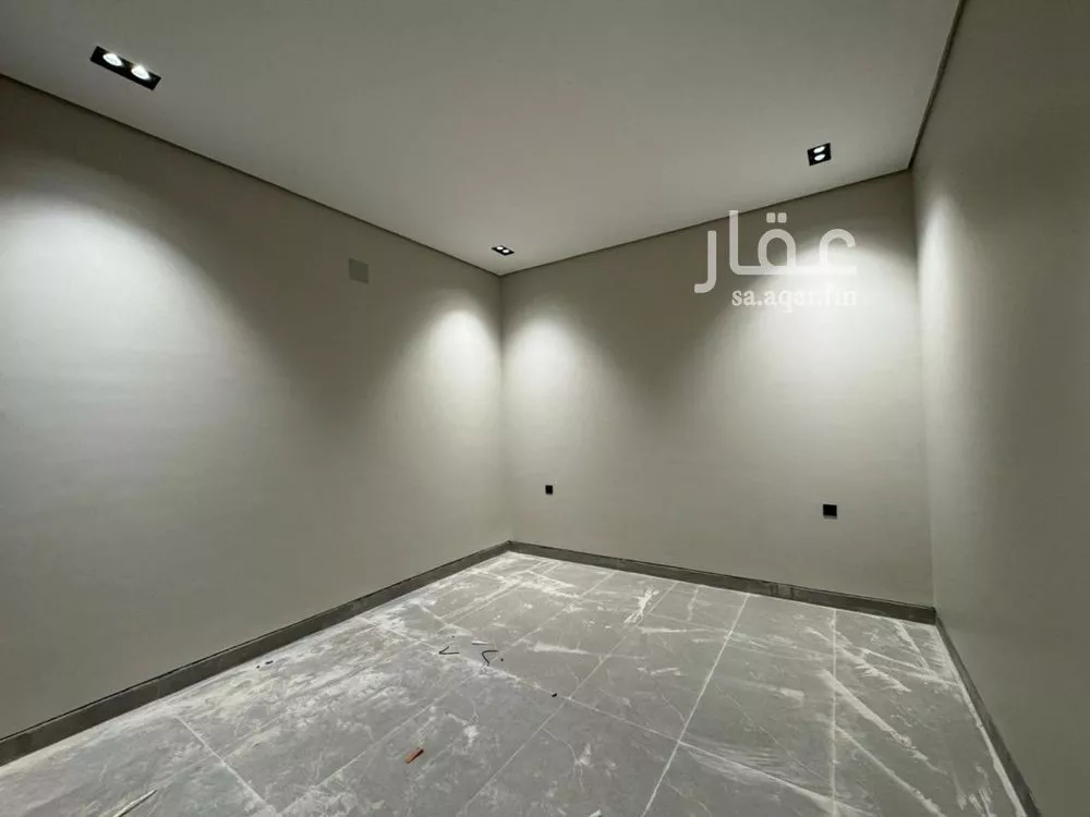 4 bedroom floor in Ishbiliyah 13