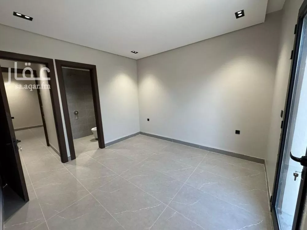 4 bedroom floor in Ishbiliyah 14