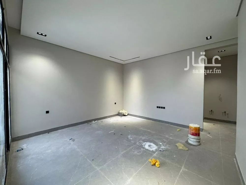 4 bedroom floor in Ishbiliyah 16