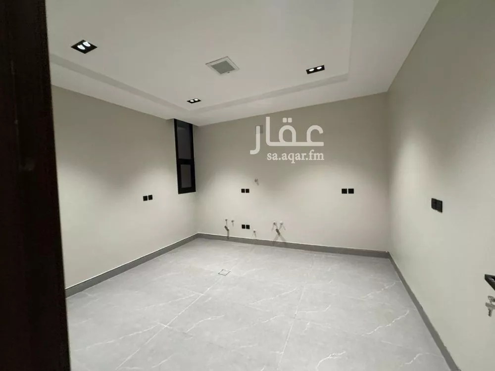 4 bedroom floor in Ishbiliyah 17