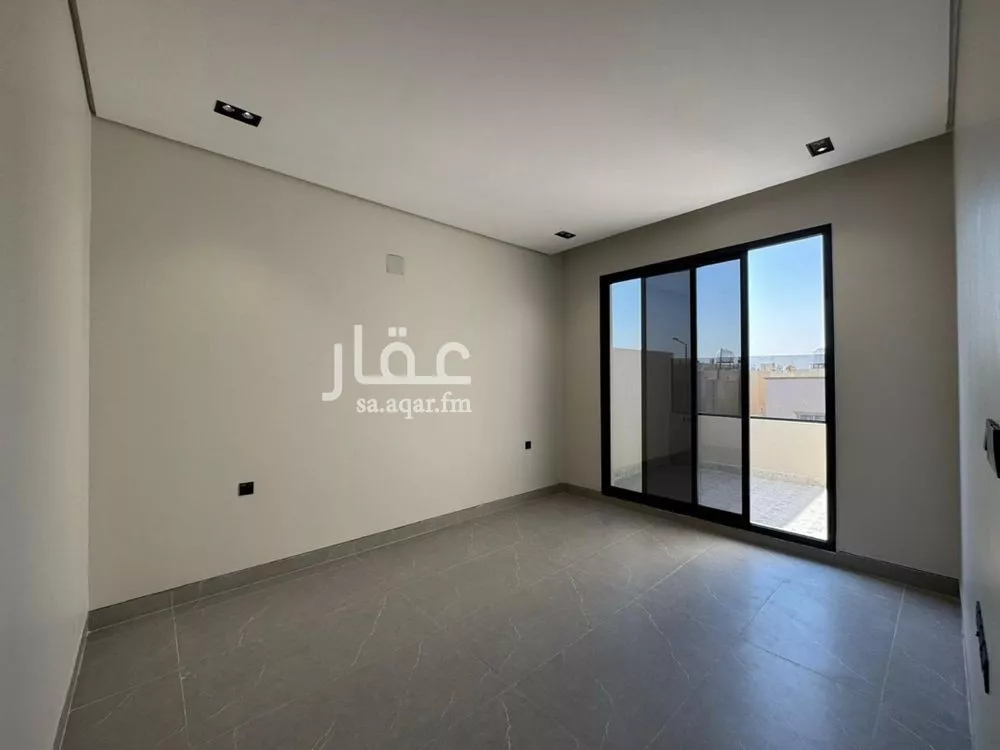 4 bedroom floor in Ishbiliyah 10