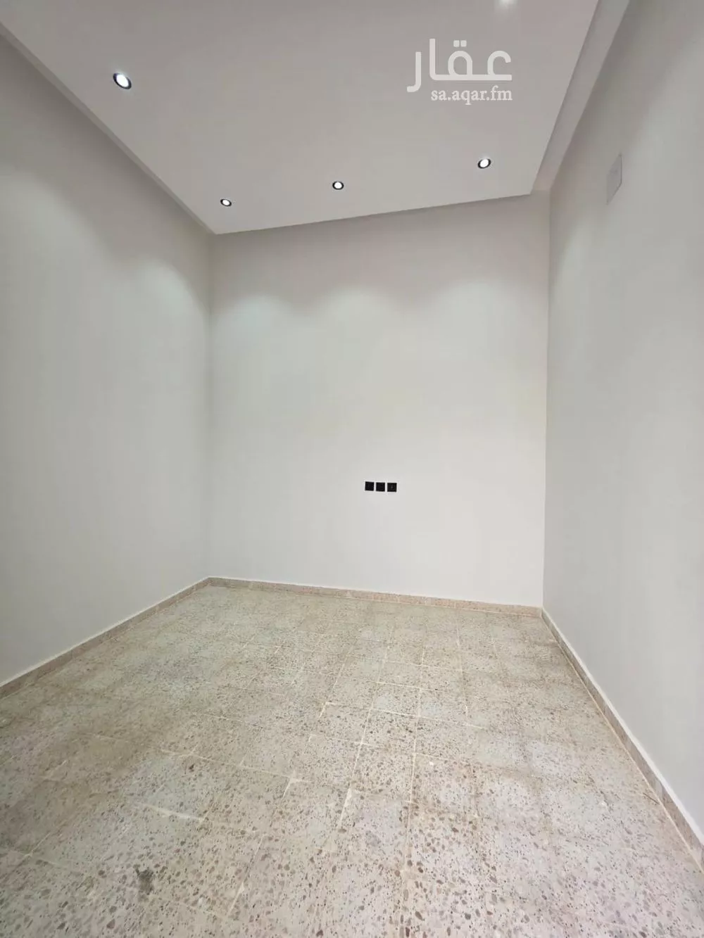 5 bedroom floor in Dahiat Namar 12