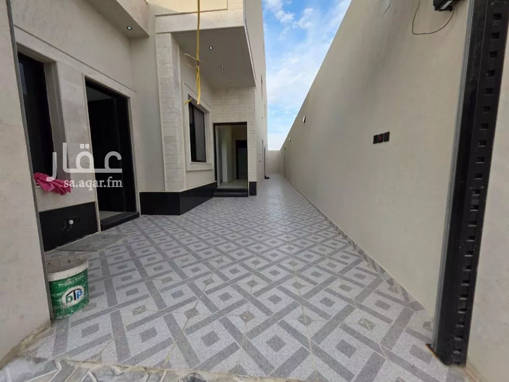 5 bedroom floor in Dahiat Namar 3