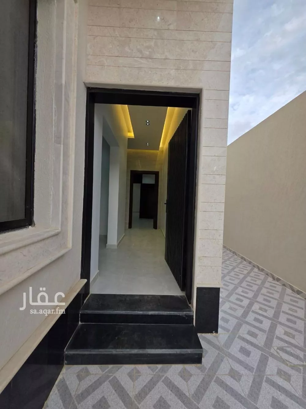 5 bedroom floor in Dahiat Namar 4