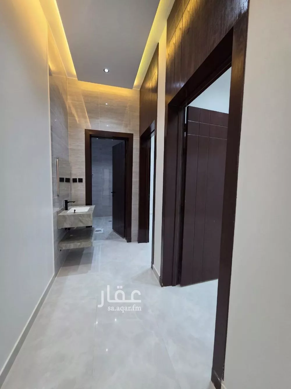 5 bedroom floor in Dahiat Namar 5