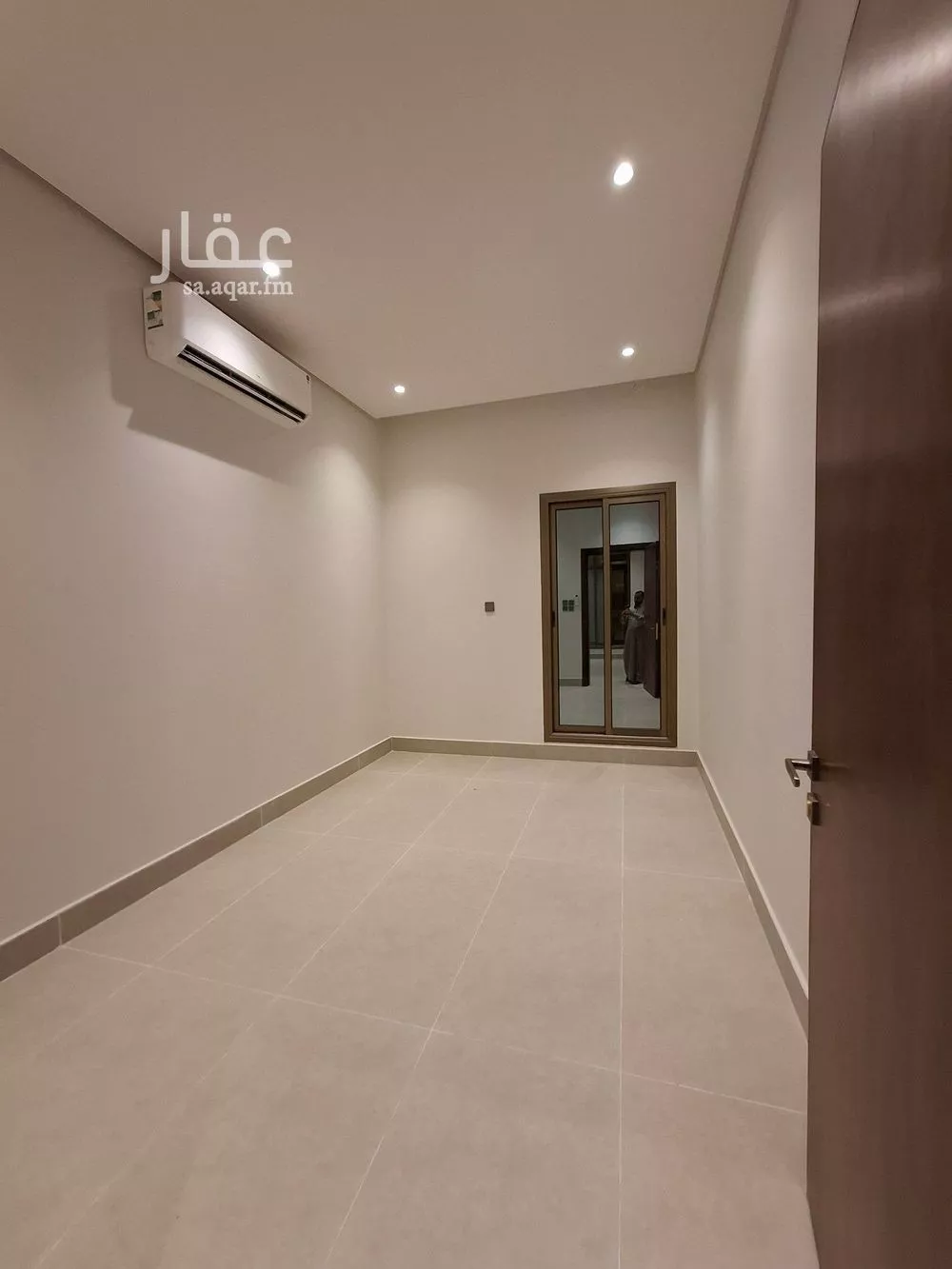 دور 4 غرف في السويدي الغربي 28