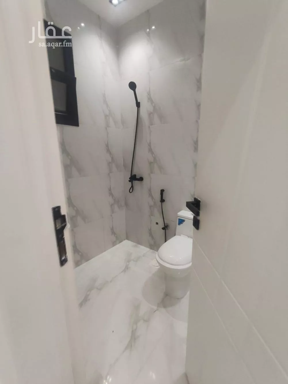 5 bedroom floor in Al Hazm 9