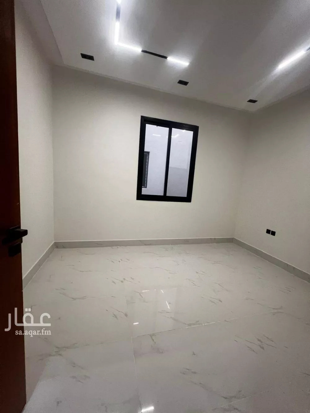 5 bedroom floor in Taibah 11