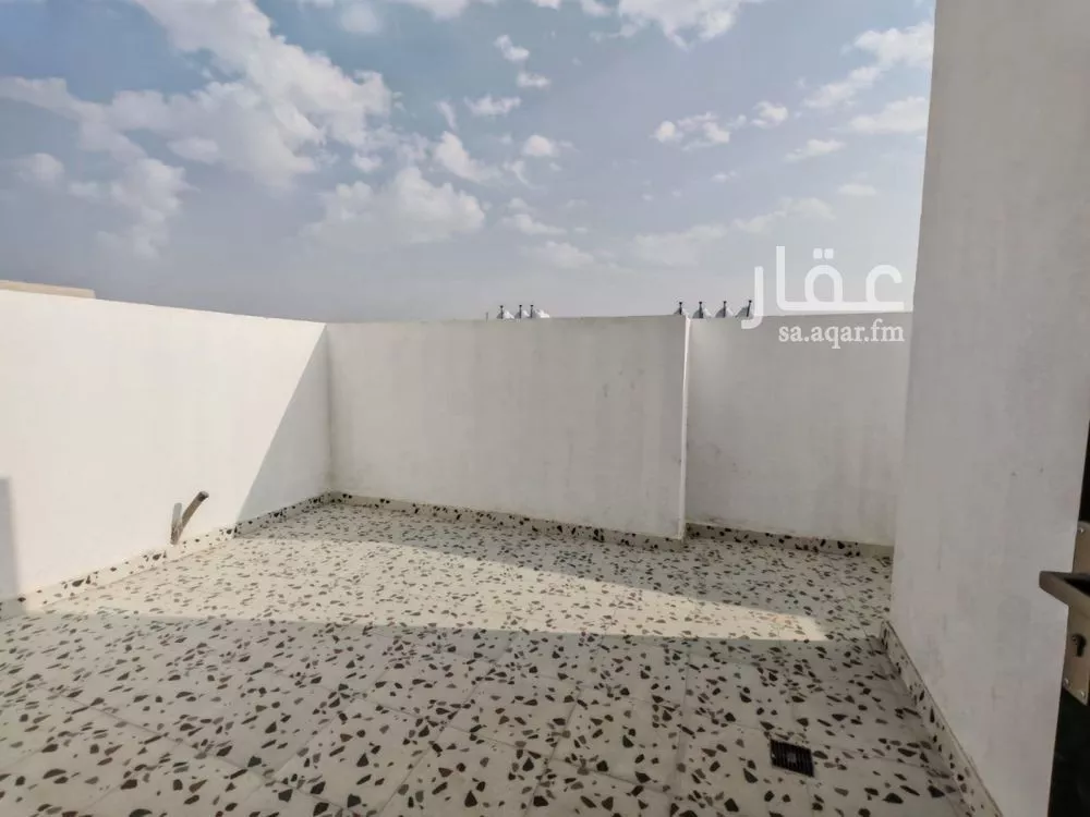 دور 5 غرف في طيبة 14