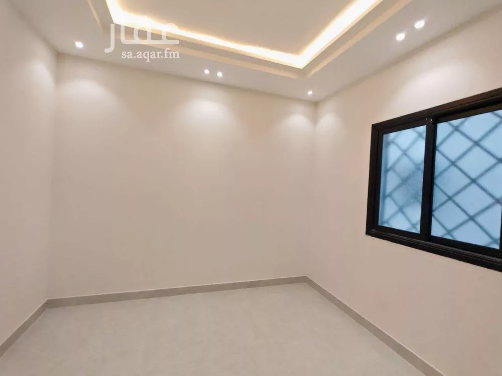 دور 5 غرف في طيبة 7
