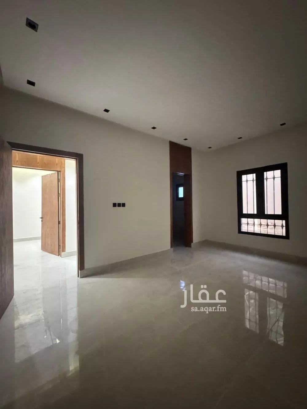 دور 5 غرف في طيبة 11
