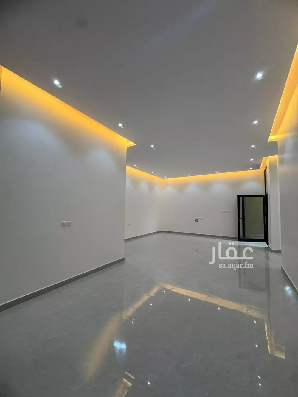 دور 4 غرف في العارض 10
