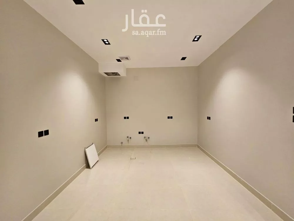 5 bedroom floor in Al Yarmouk 9