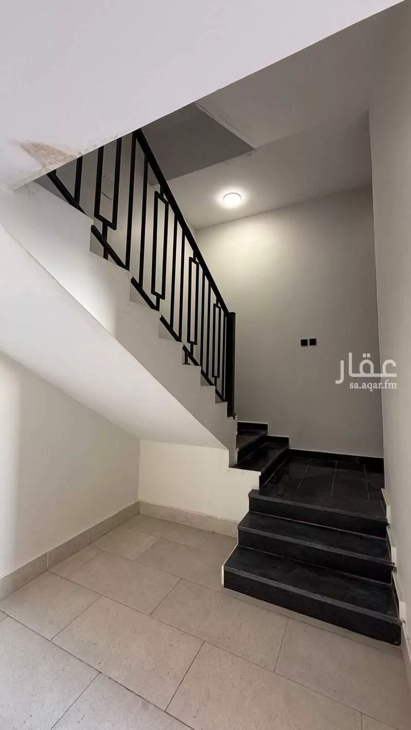 7 bedroom floor in Al Maizilah 3