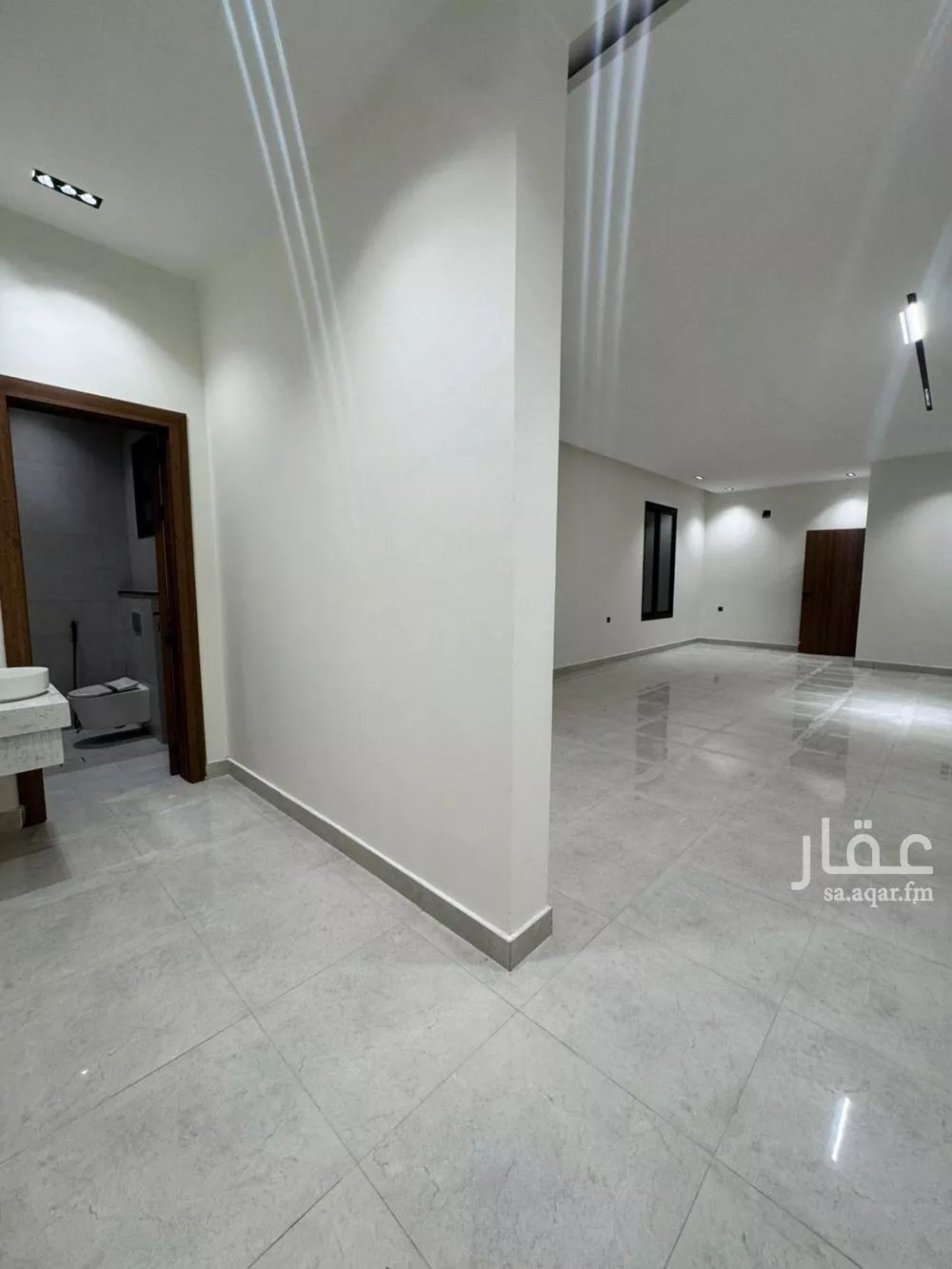 5 bedroom floor in Tuwaiq 19