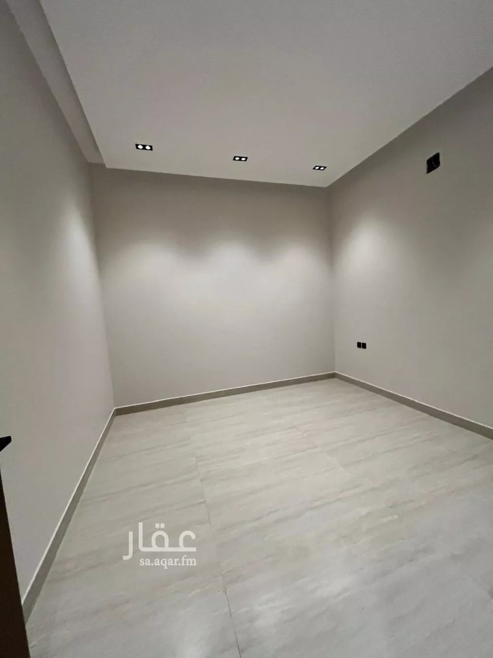 3 bedroom floor in Al Quds 7