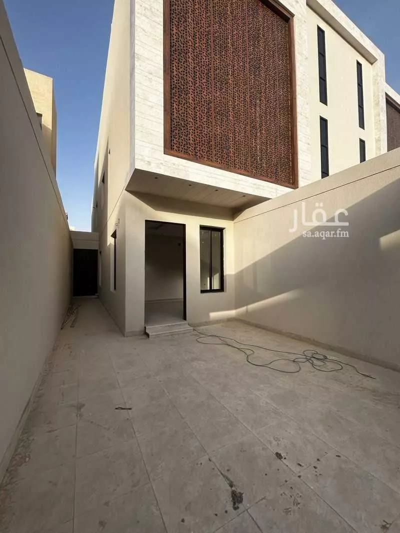 5 bedroom floor in Al Hazm 4