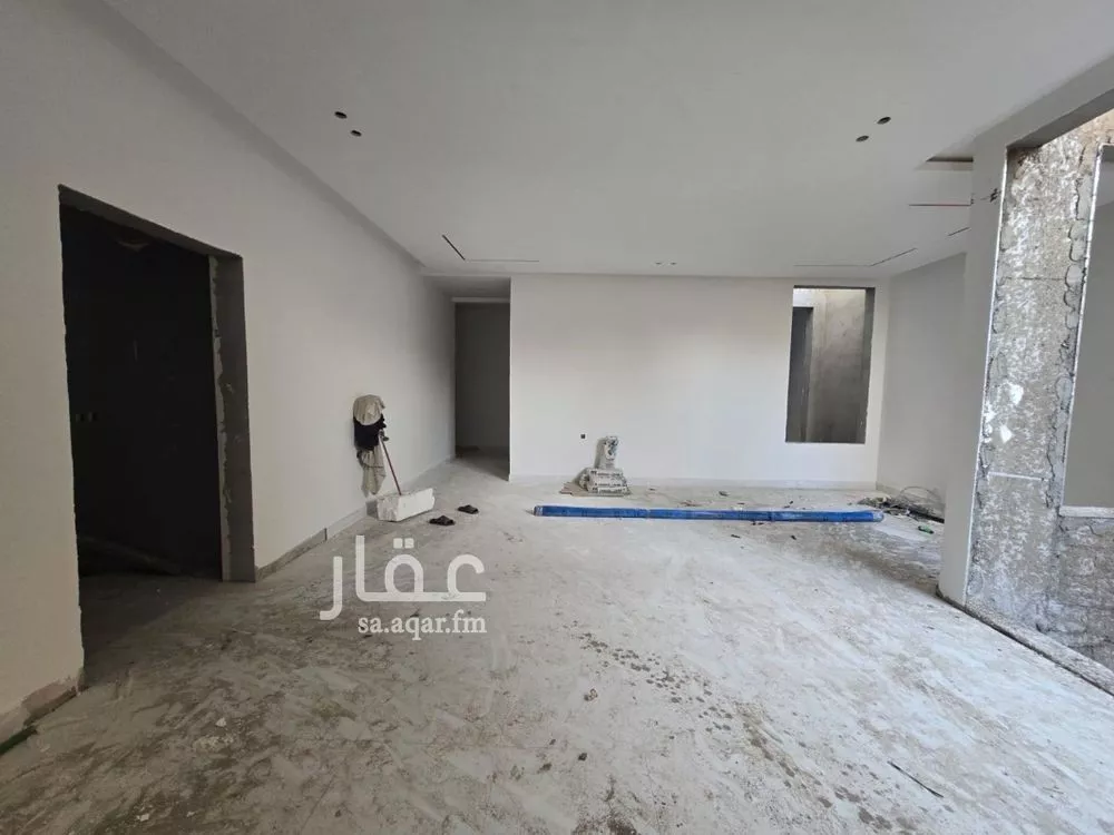 3 bedroom floor in Al Khaleej 4