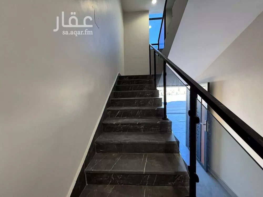 4 bedroom floor in Dirab 4