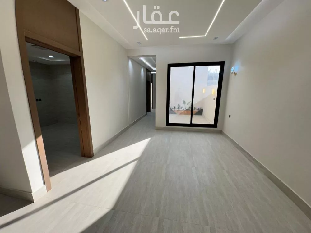 4 bedroom floor in Dirab 5