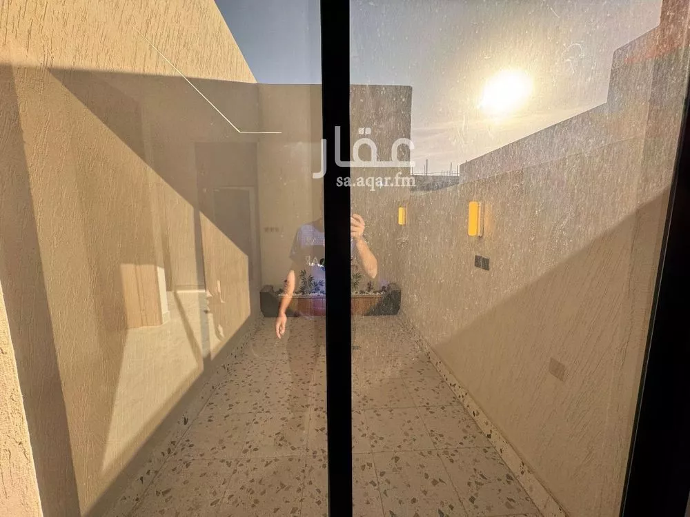 4 bedroom floor in Dirab 8