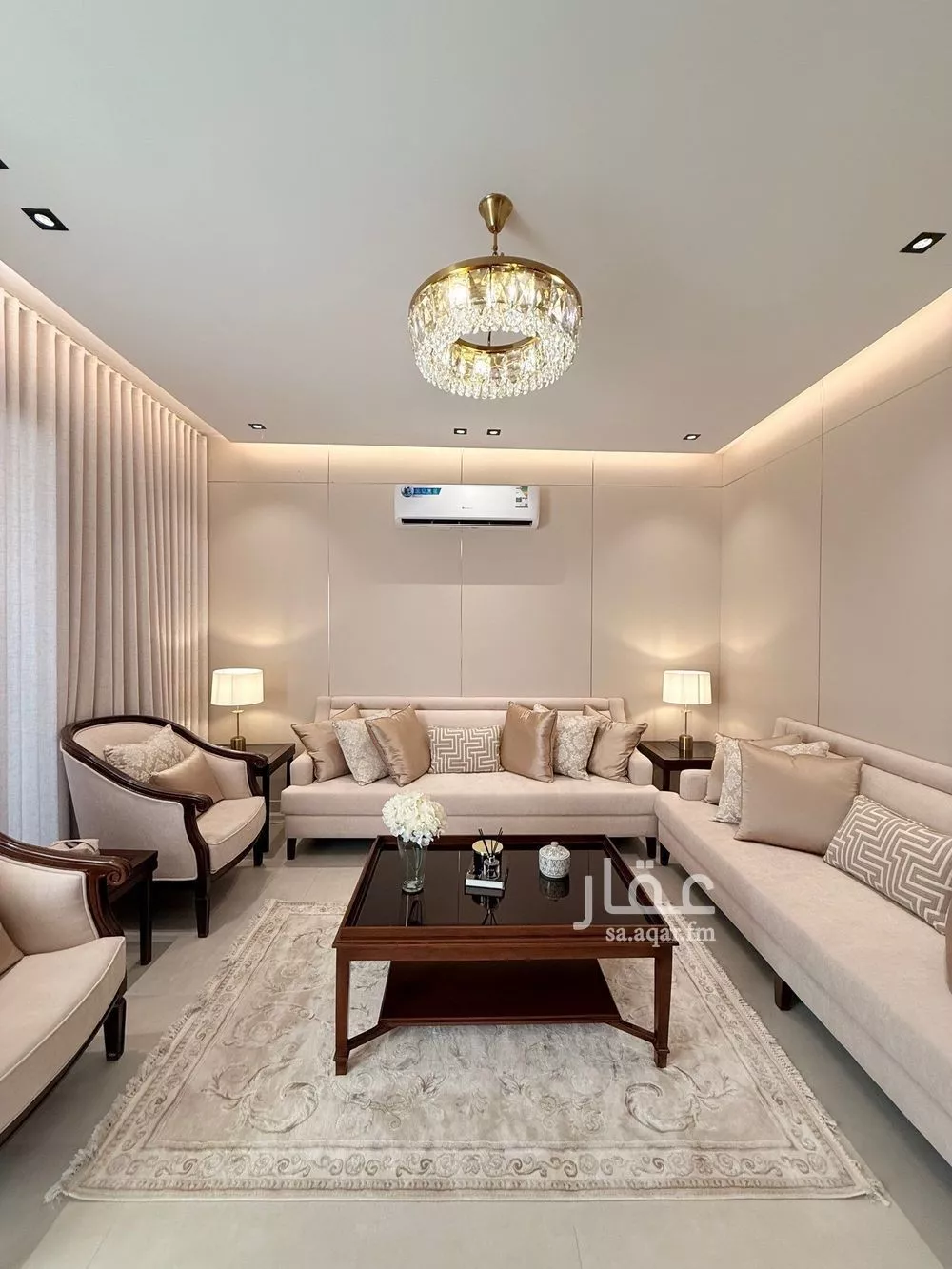 4 bedroom floor in Okaz 11