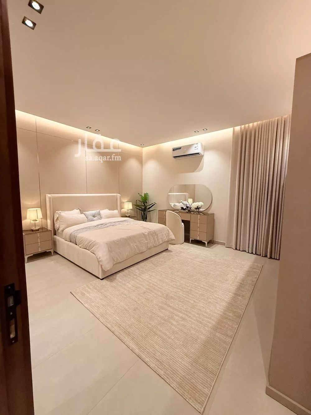 4 bedroom floor in Okaz 13