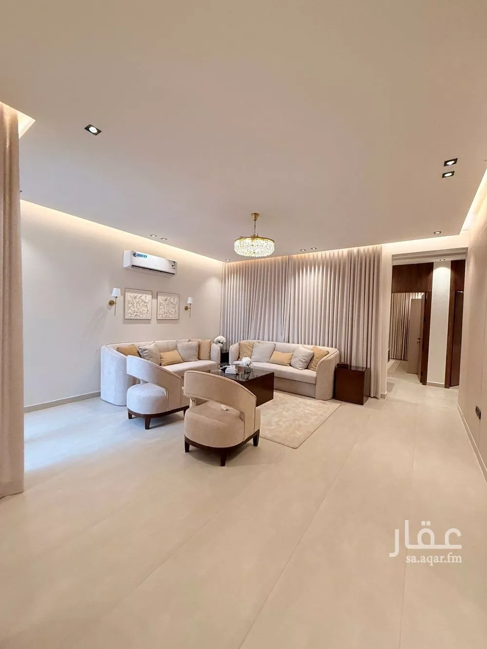 4 bedroom floor in Okaz 15