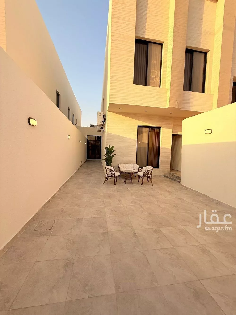 4 bedroom floor in Okaz 4