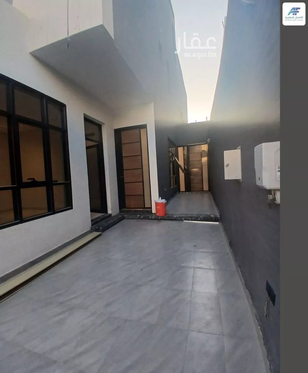 6 bedroom floor in Al Rimal 7