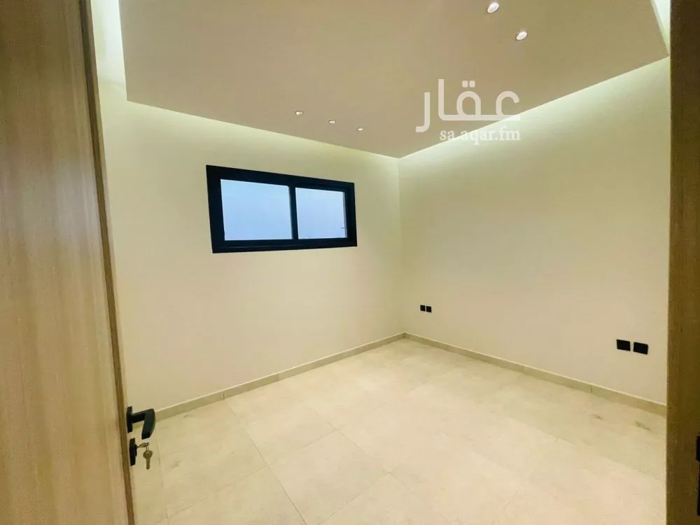 3 bedroom floor in Al Malaz 8