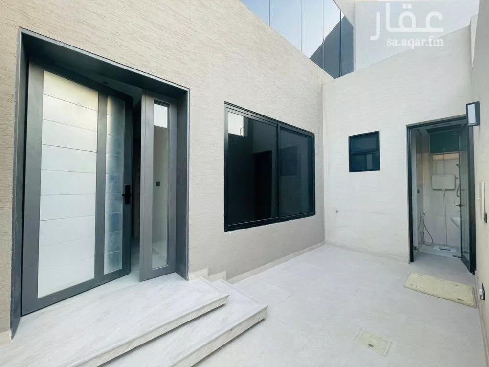 دور 3 غرف في الملز 8