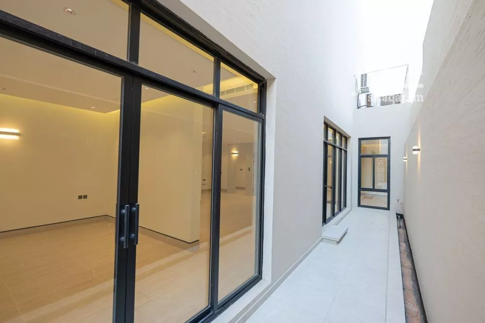 4 bedroom floor in Al Qairawan 14