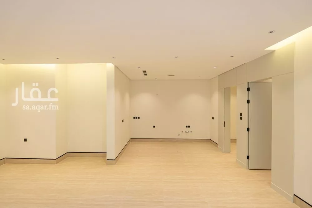 4 bedroom floor in Al Qairawan 3