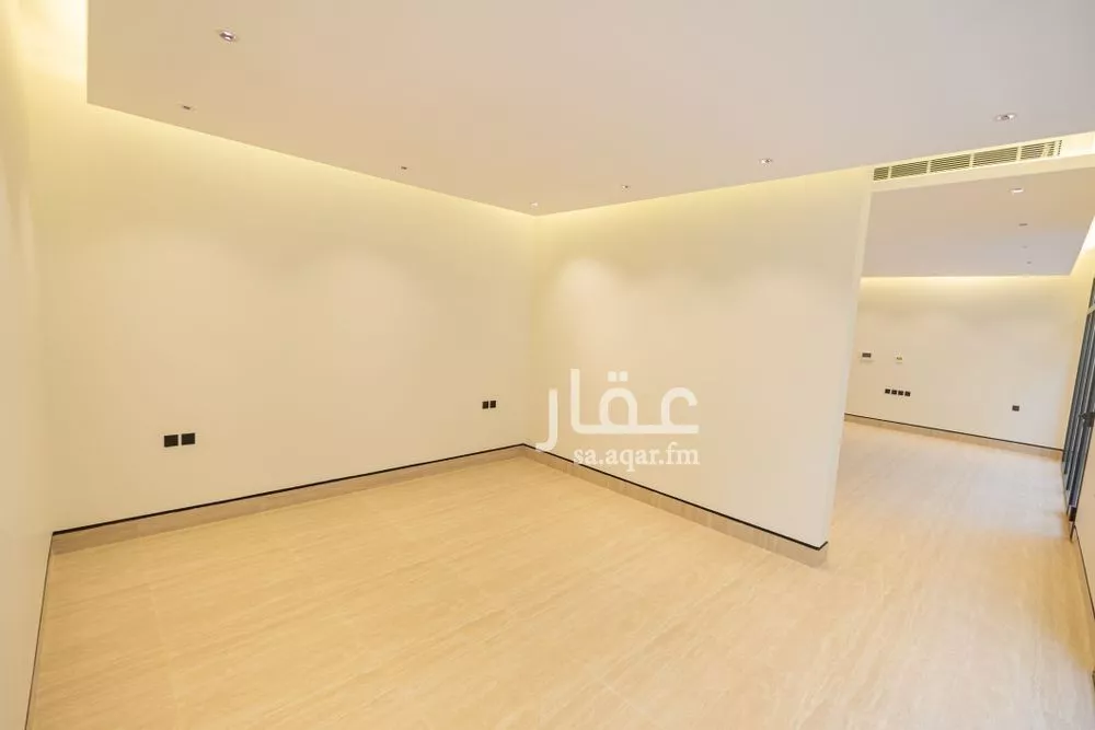 4 bedroom floor in Al Qairawan 5