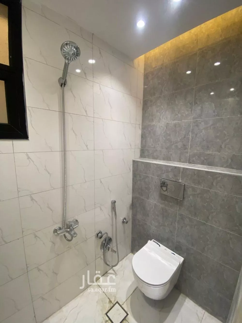 3 bedroom floor in Okaz 12