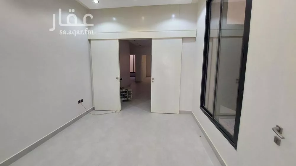 3 bedroom floor in Tuwaiq 8