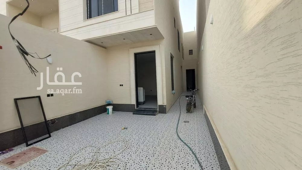 3 bedroom floor in Tuwaiq 9