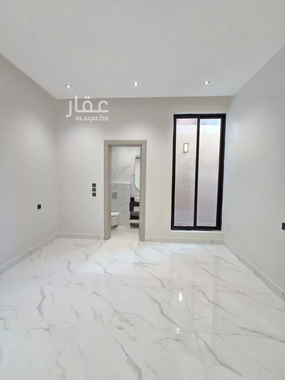 3 bedroom floor in As Suwaidi Al Gharabi 4