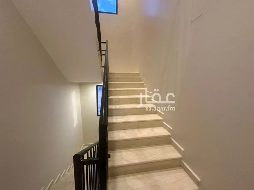 5 bedroom floor in Dirab 8