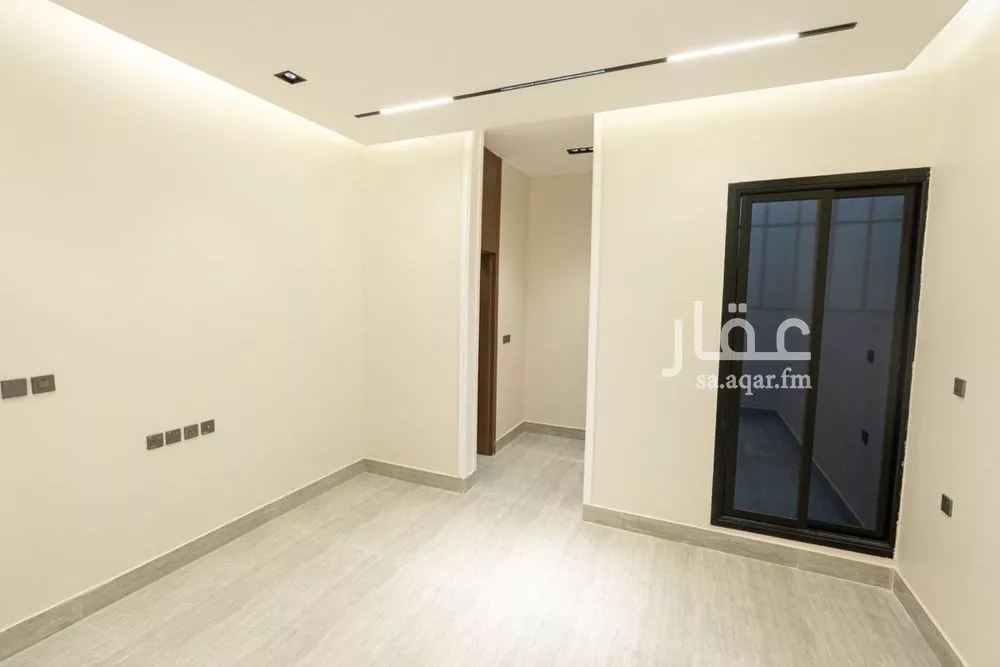 4 bedroom floor in Al Rimal 12